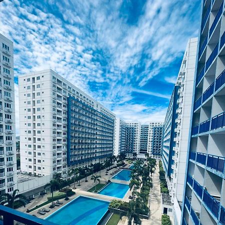 Sea Residences Moa-Eric Apartments Manila Bagian luar foto