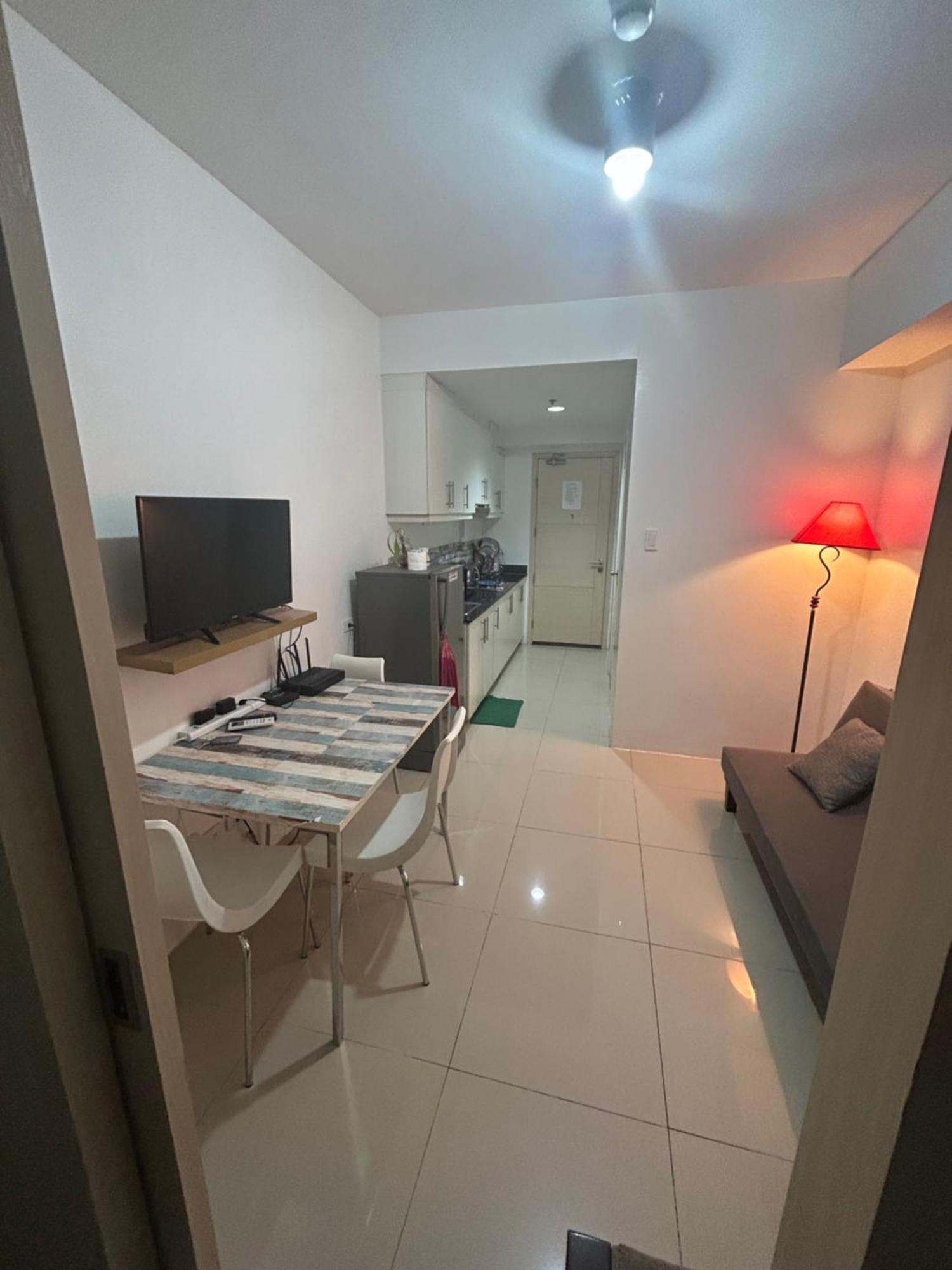 Sea Residences Moa-Eric Apartments Manila Bagian luar foto