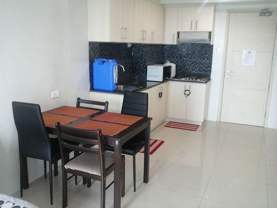 Sea Residences Moa-Eric Apartments Manila Bagian luar foto