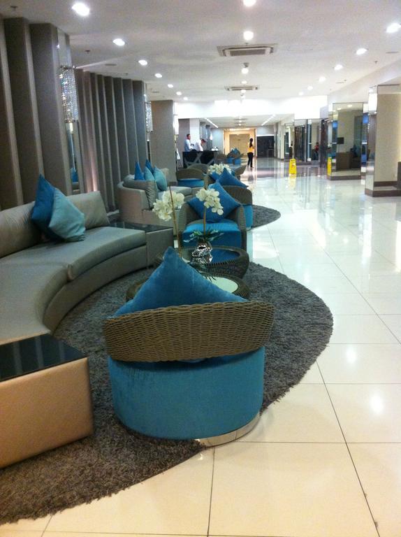 Sea Residences Moa-Eric Apartments Manila Bagian luar foto